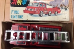 410.FIRE ENGINE TOY